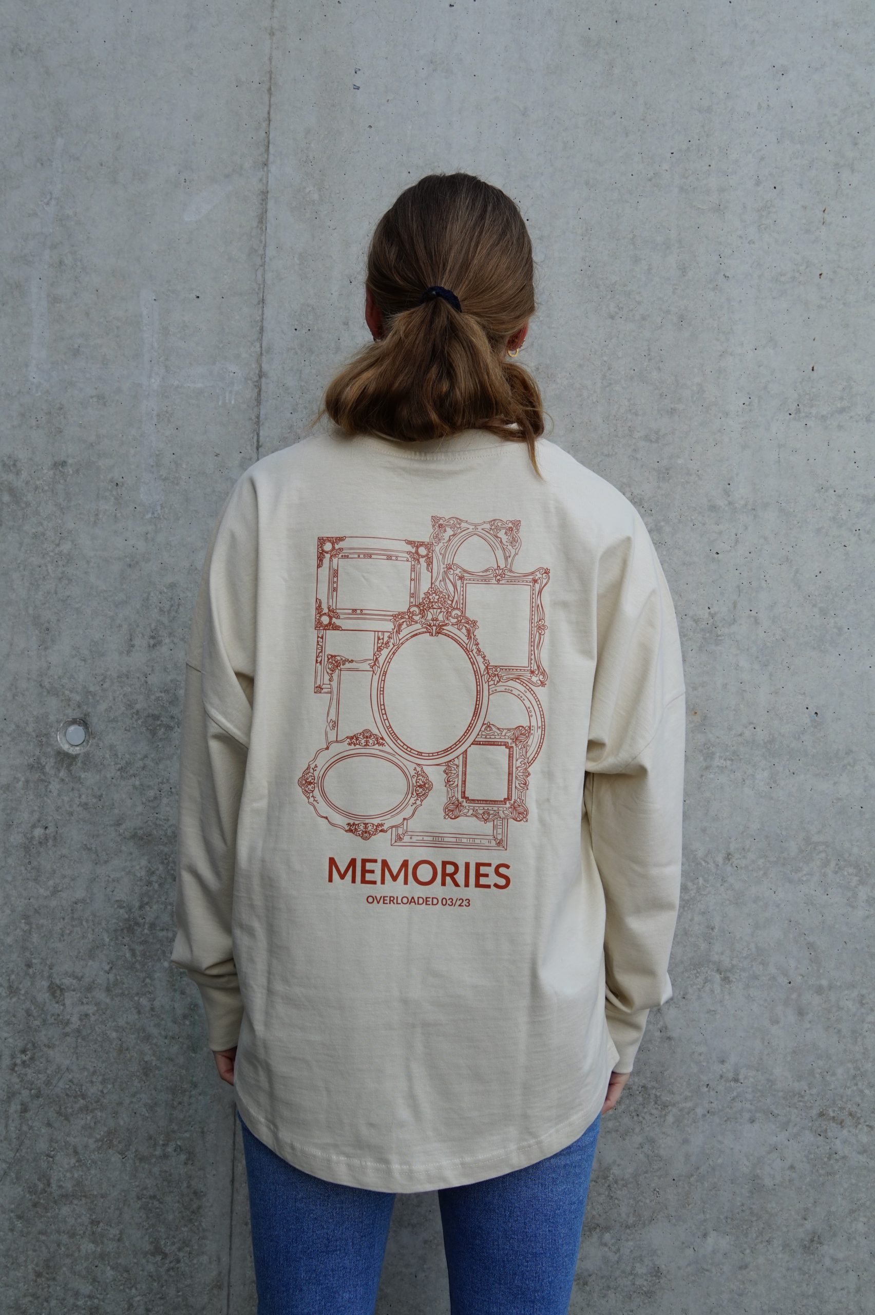 Memories Oversized Longsleeve